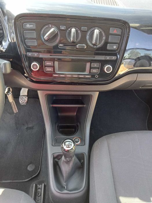 VW Up! 1.0 Bluemotion | 130.000 km | Excelente Estado