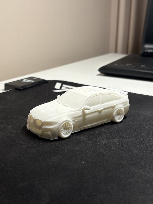 Bmw e90 figurka  white