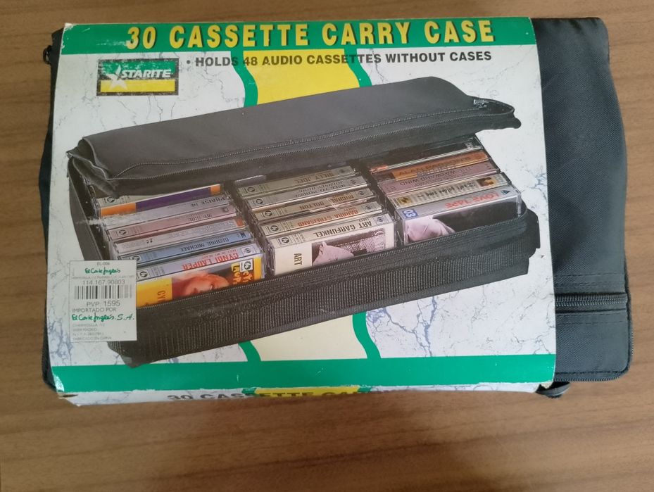 Cassette storage case for 30 cassettes