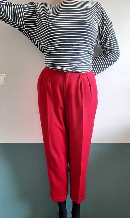 Czerwone  eleganckie spodnie z wyższym stanem damskie S
