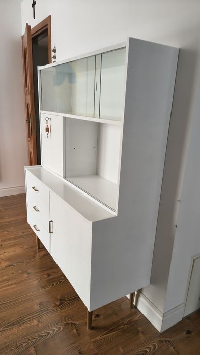 Kredens, komoda z okresu PRL