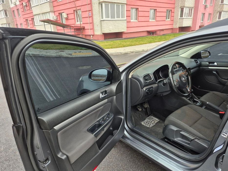 Продам автомобільVW golf 6 2010 рік