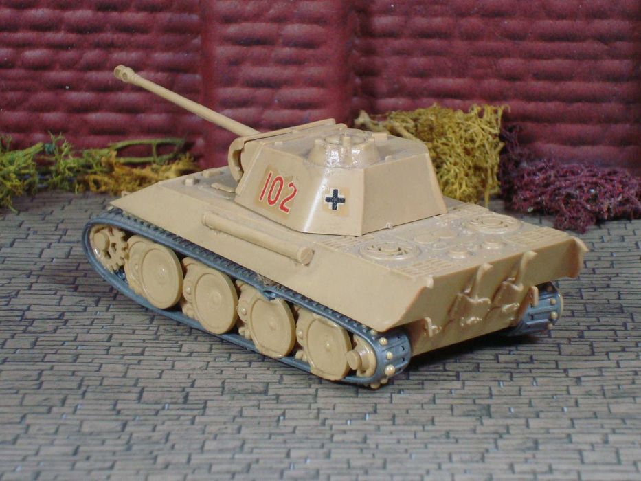 Airfix - Tanque Alemão PzKw V "Pantera" / Escala 1:76 / Usado