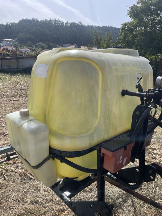 Pulverizador 400lt Tomix