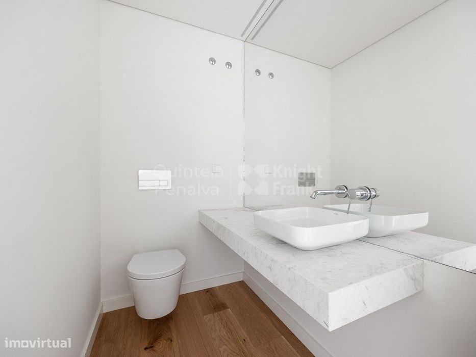 Apartamento T2 em condomínio com piscina em Campolide