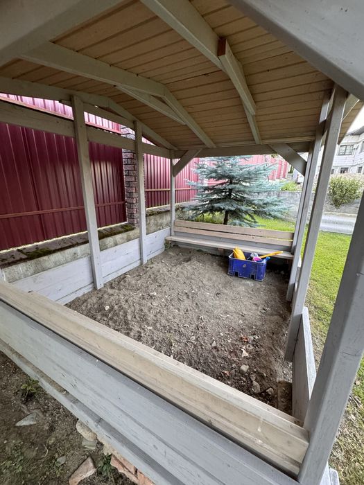 Букова альтанка-пісочниця