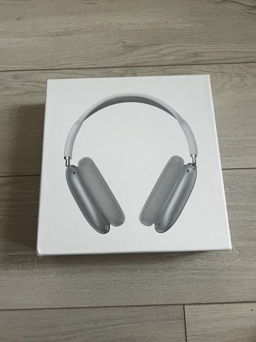 AirPods Max в белом цвете