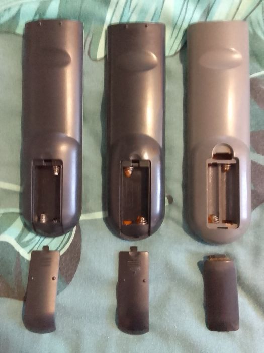 Пульти ДУ до супутникових тюнерів.