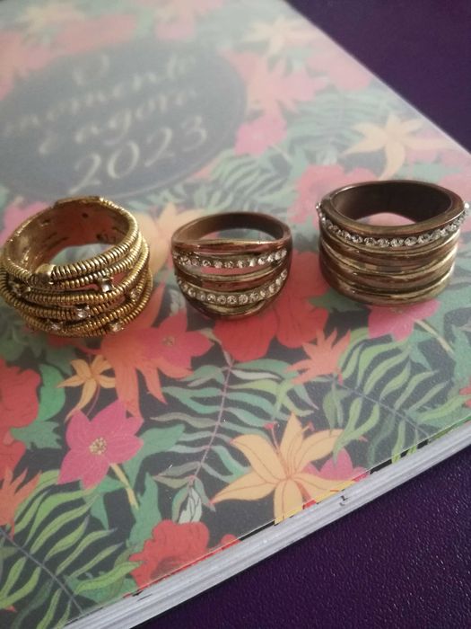 Anéis variados coloridos/lisos/revirados