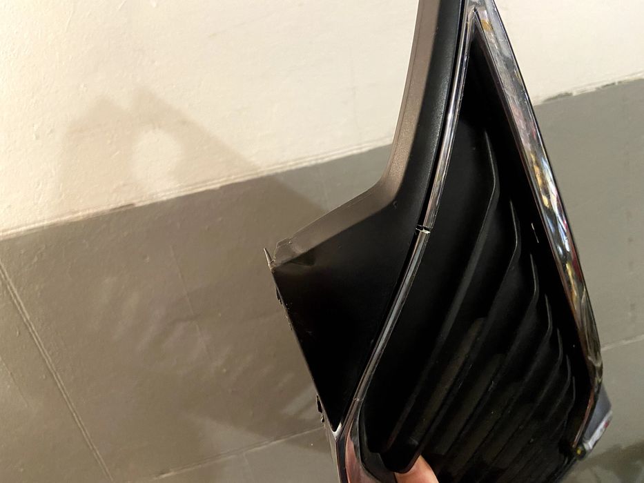 Решетка радиатора 5JA8536689B9 5JA8536519B9