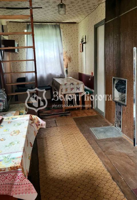 Будинок, 1 поверх. Житловий стан. Ділянка — 6 соток. Фастівський район