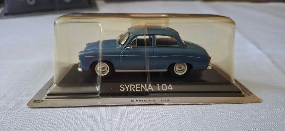Syrena 104 DeAgostini w skali 1/43