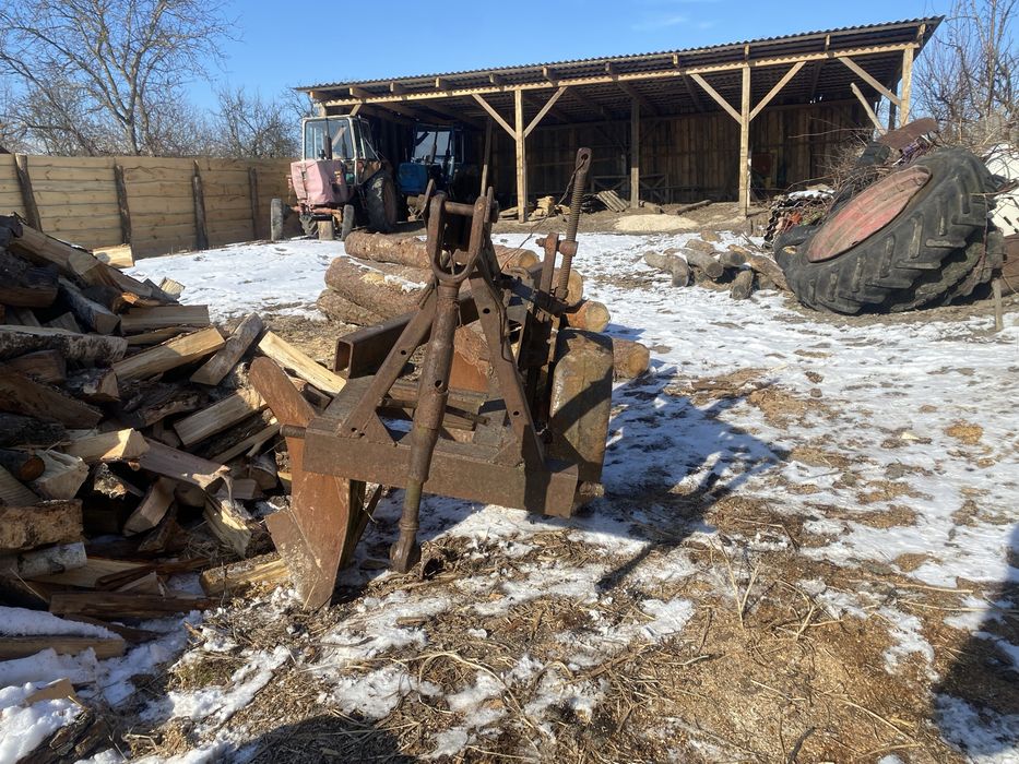 Продам Плуг двох корпусний