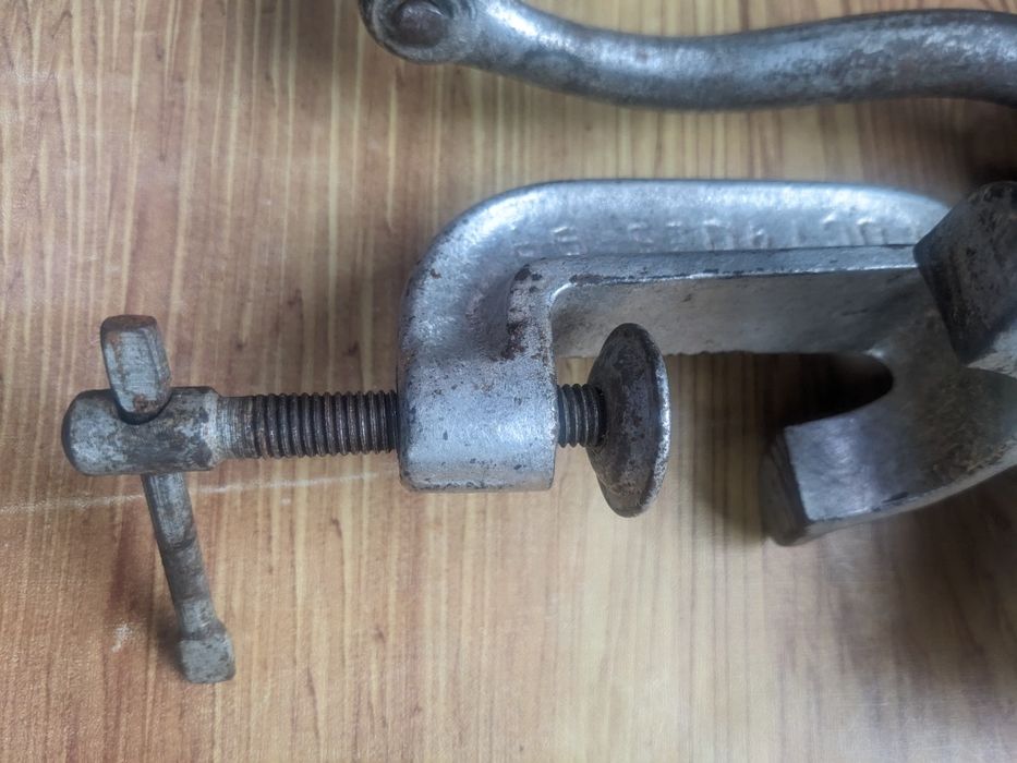 Мясорубка механическая продается