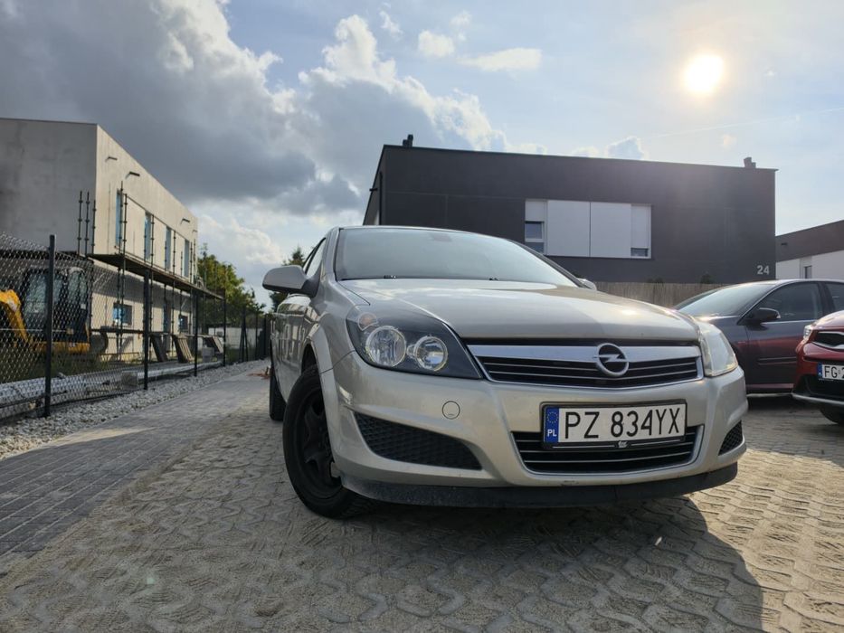 Opel Astra Opel Astra H Kombi, jubileuszowa wersja na 111-lecie marki, z niezawod