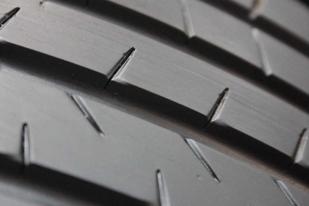 235/50/19 Bridgestone Alenza 001 235/50 R19 99V AO  2022r