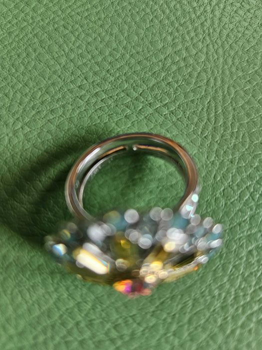 Pierścionek z kryształów Swarovski r.58