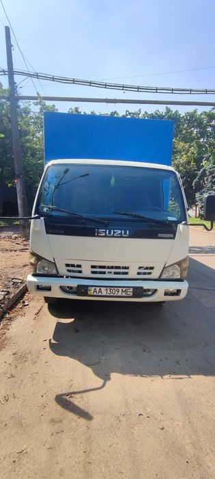 Isuzu NQR 71 вантажний