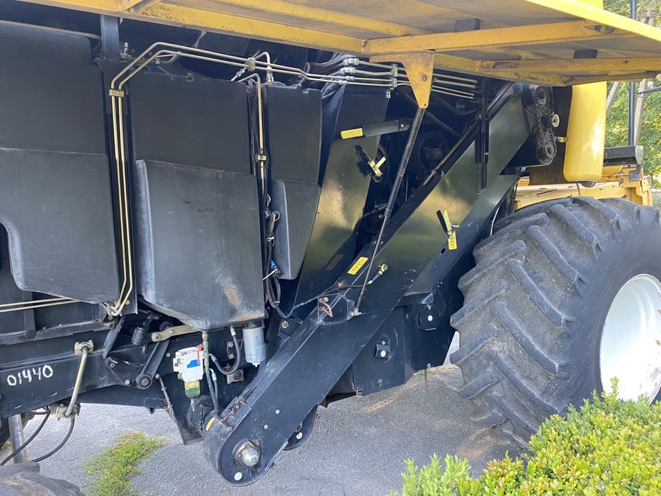 New Holland CSX 7080