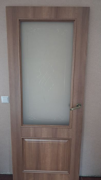 Продам міжкімнатні двері