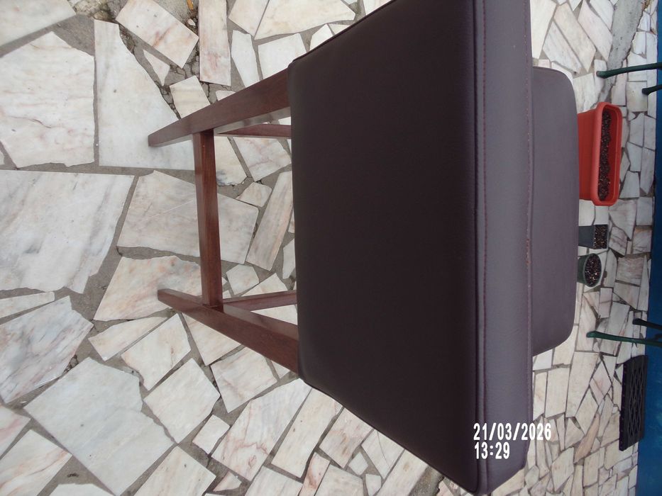 Bancos altos - madeira nobre sucuripa - 50€ unidade