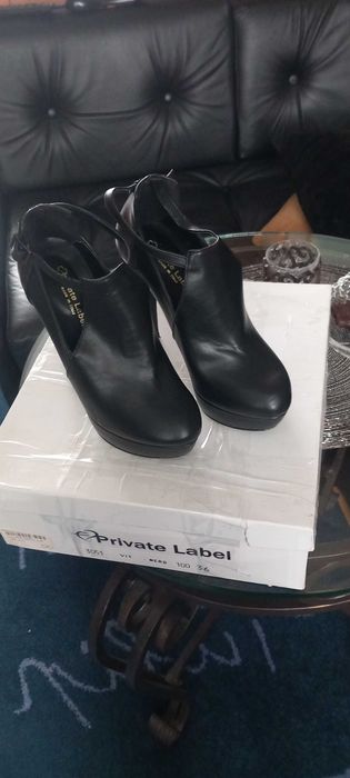Szpilki -Priwate Label- Italia