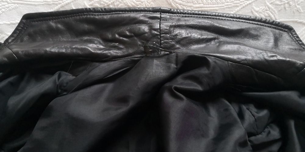 Casaco preto -  pele