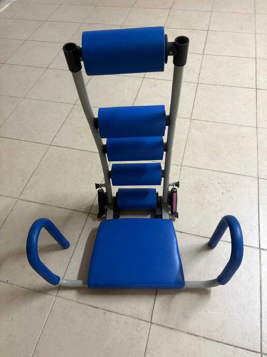 Abdominal Exercise Machine446077267829084160