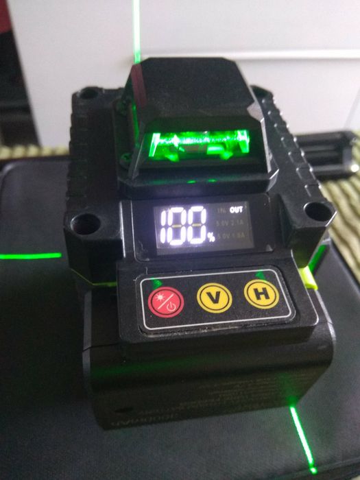 Лазерний рівень  Hilda 4D 16 лінії