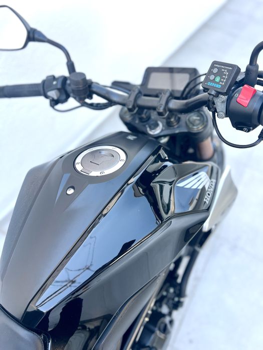 Honda CB300R - Top