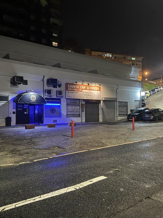 Trespassa-se bar totalmente operacional