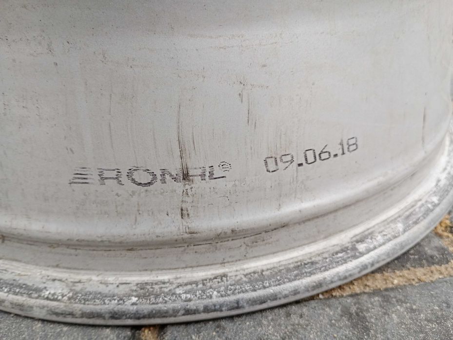 VW oryg. 5x112  7Jx 17cali  ET54  Super Wzór i Stan  5K0 601 025F