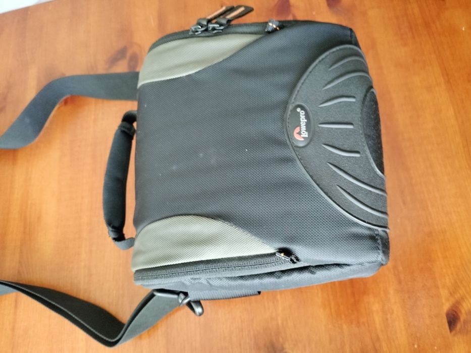 Bolsa para Máquinas Fotográficas DSLR - Lowepro