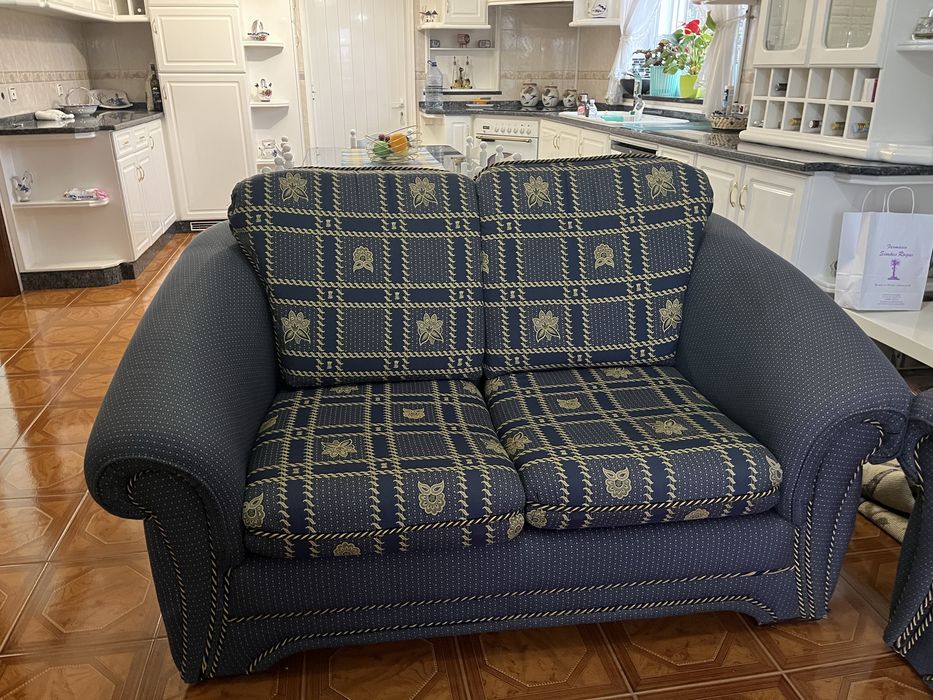 Sofás 3 lugares (sofá cama) + sofá 2 lugares (conjunto)