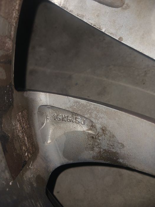 Продам легкосплавные диски R16