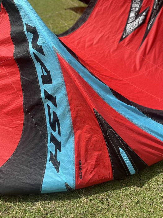 Kite Naish Pivot 9m