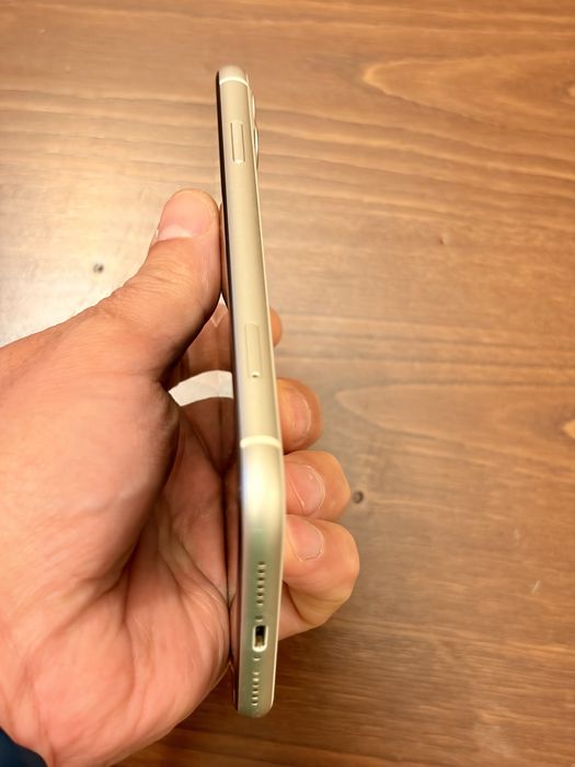 iPhone 11 64 GB como NOVO