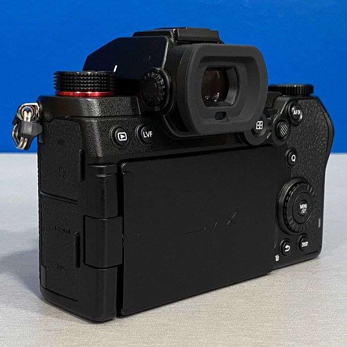 Panasonic Lumix DC-S5D (Corpo) - 24.2MP - NOVA - 3 ANOS DE GARANTIA