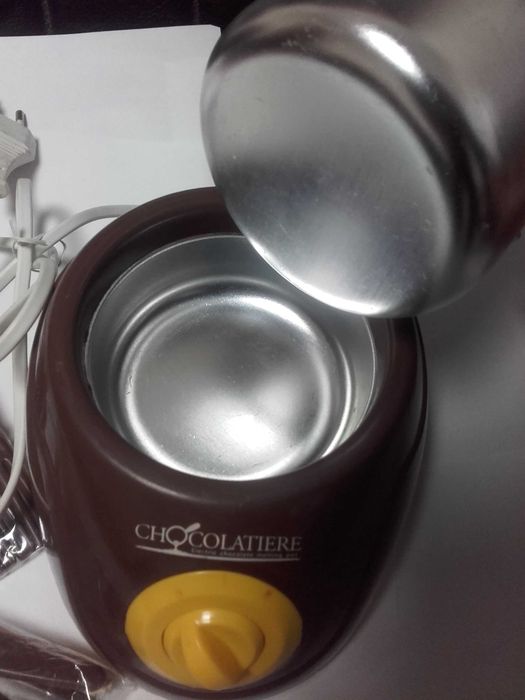 Garnek elektryczny do topienia czekolady fondue czekoladowe