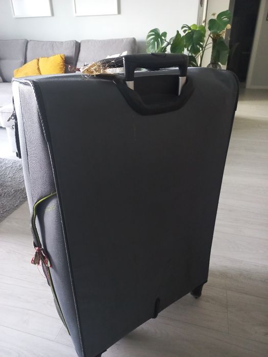 Mala de viagem 23 kg - Sansonite  em tecido com cinza.