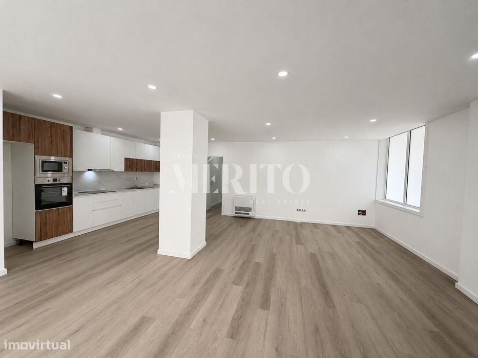 Apartamento T3 Novo com 2 Suítes em Ribeirão