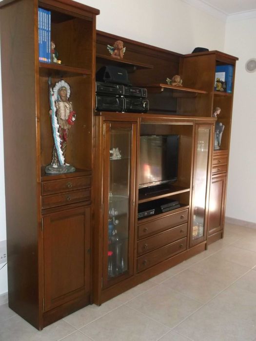 Móvel de sala em cerejeira