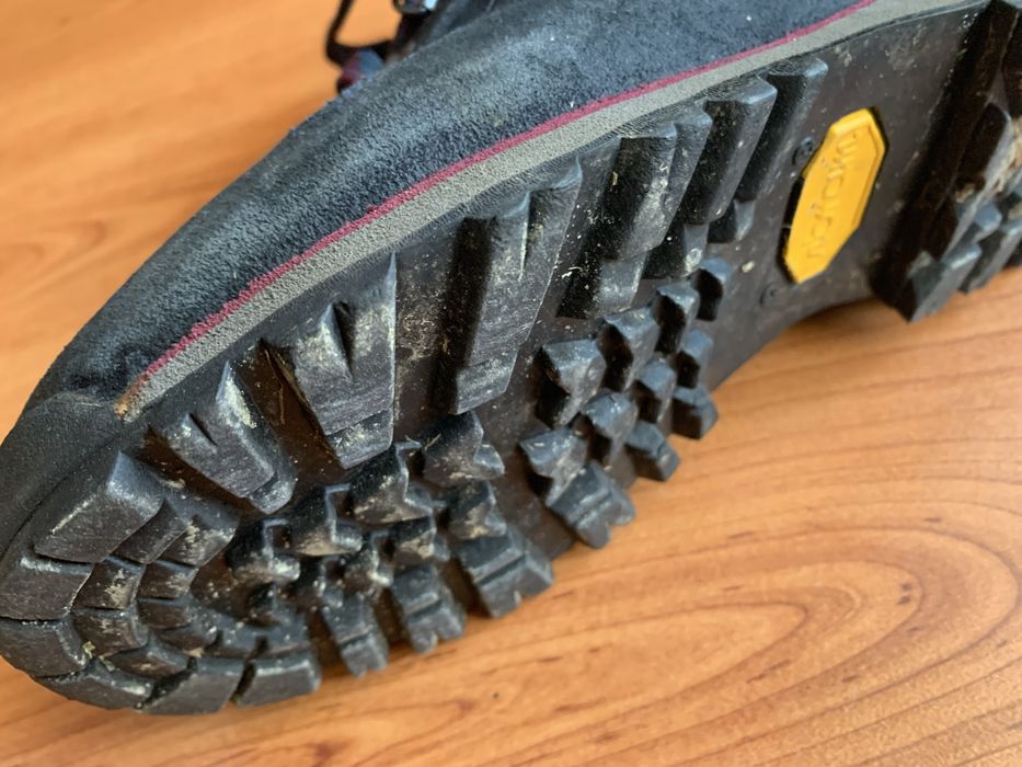 Botas GARMONT n.o 36 muito pouco usadas
