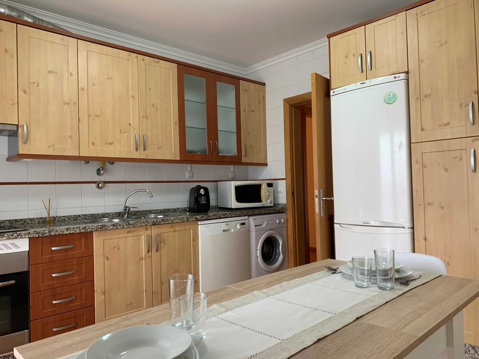 Álamos - Arrendamento de apartamento T2 com 100m2