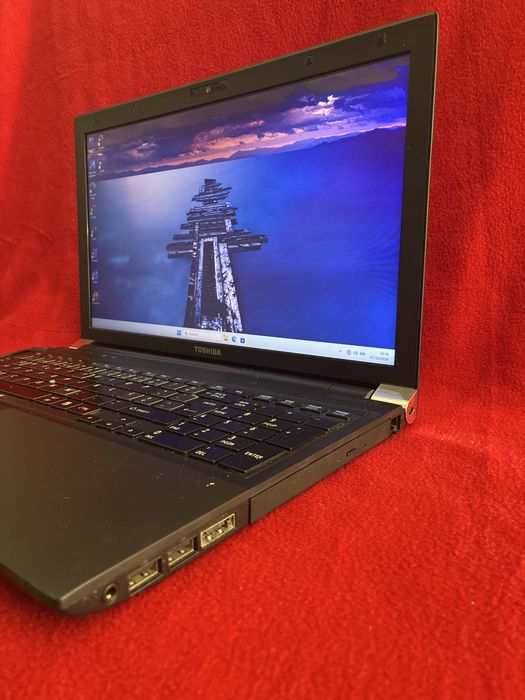 Portatil Toshiba Tecra R850