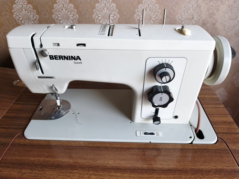 Máquina de costura BERNINA favorit