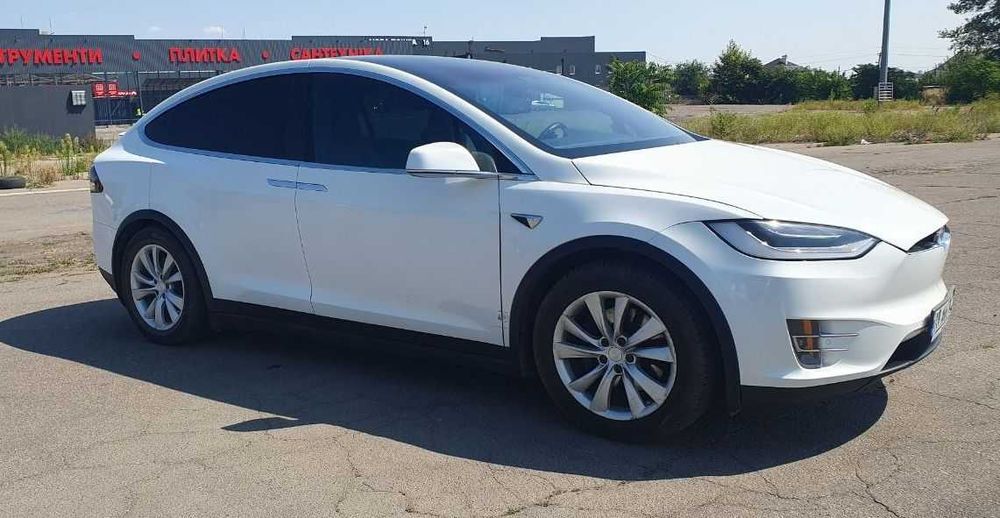 Tesla Model X 2019 VIN 5YJXCBE26LF231308 фото оголошення 5 з 19