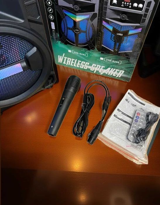 Колонка bluetooth портативна бездротова колонка з мікрофоном