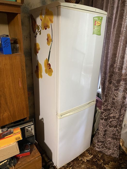 Продам холодильник