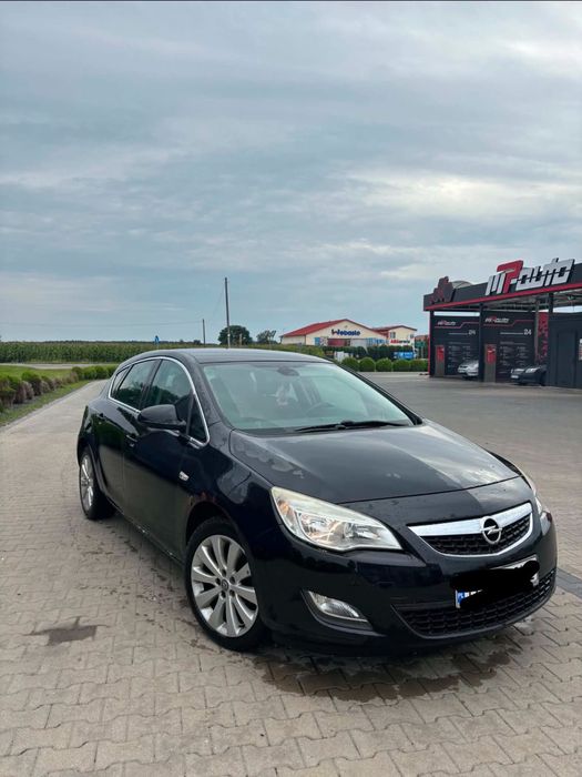 Samochod Opel Astra J